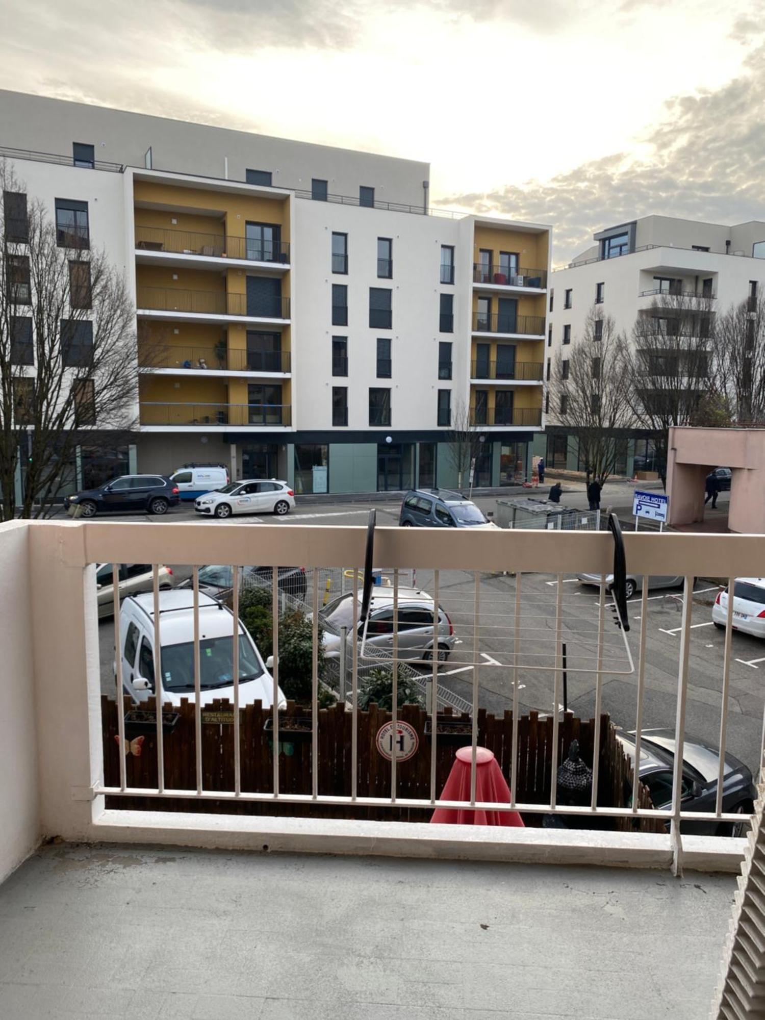 Studios & Chambres Aux Portes De Geneve Saint-Julien-en-Genevois Exteriör bild